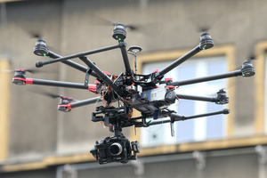 Jak zgłosić nielegalny lot dronem?