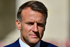Co zrobi po upadku rządu Emmanuel Macron?
