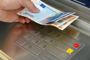 gotówka, bankomat