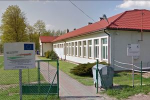 Szkoła w Wiączyniu Dolnym