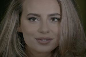 Kadr z serialu "Porwana - Historia Chloe Ayling"