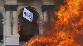 Nepal. Rząd upadł, płonie budynek parlamentu