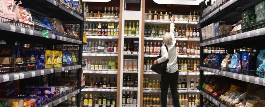 dział alkoholowy w sklepie