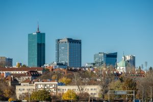 Warszawa, z 8 054 316 wzmiankami w literaturze, wyprzedza Sztokholm, Mediolan i Kopenhagę