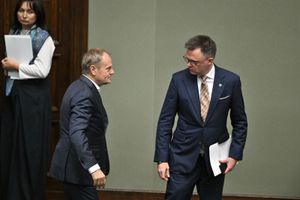 tusk hołownia