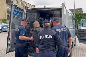 50-latek chciał udusić żonę