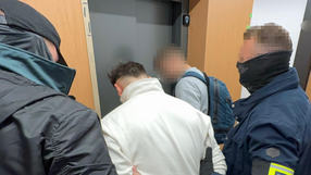 Na warszawskiej Pradze oszukiwali "na policjanta"