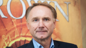 Dan Brown