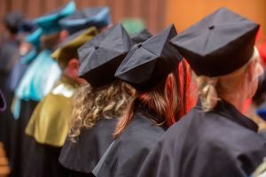 Wybierając studia, warto kierować się sytuacją na rynku pracy