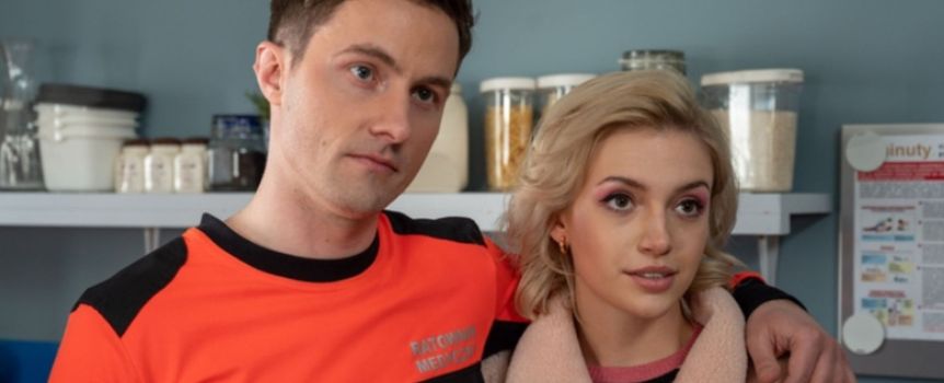 Jest gwiazdą serialu TVP. Nie każdy wie, że w tym hicie Netflixa słychać jego piosenkę