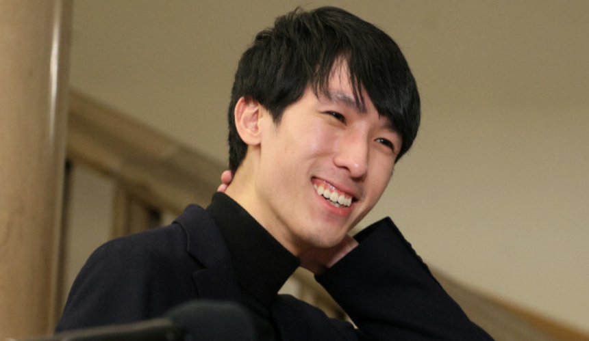 Km jest Eric Lu?