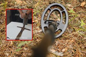 wykrywacz metali/średniowieczny miecz odkryty pod Iławą