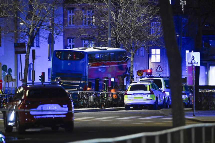 Szwecja. Tragiczny wypadek z udziałem busa