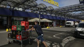 Makro