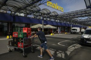 Makro
