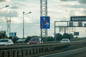 Odcinkowy pomiar prędkości toleruje przekroczenie prędkości do 10 km/h powyżej limitu