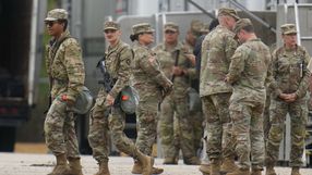 Teksańska Gwardia Narodowa na przedmieściach Chicago