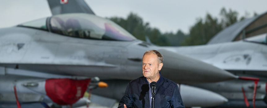 Dnald Tusk, F-16