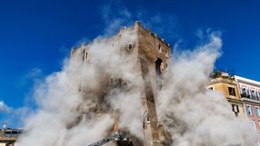 Zabytkowa Torre dei Conti runęła w Rzymie