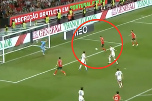 Bramka Cristiano Ronaldo w meczu z Węgrami