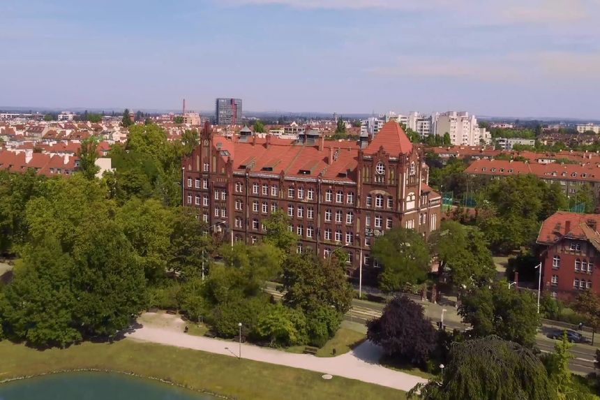 Szkoła Podstawowa nr 1 im. Marii Dąbrowskiej