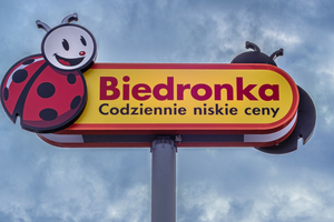 Pylon supermarketu Biedronka