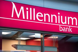 szyld banku Millenium