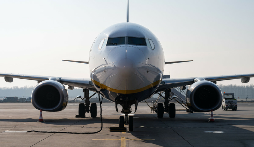 Wroclaw lotnisko Samolot Boeing 737-800 linii Ryanair