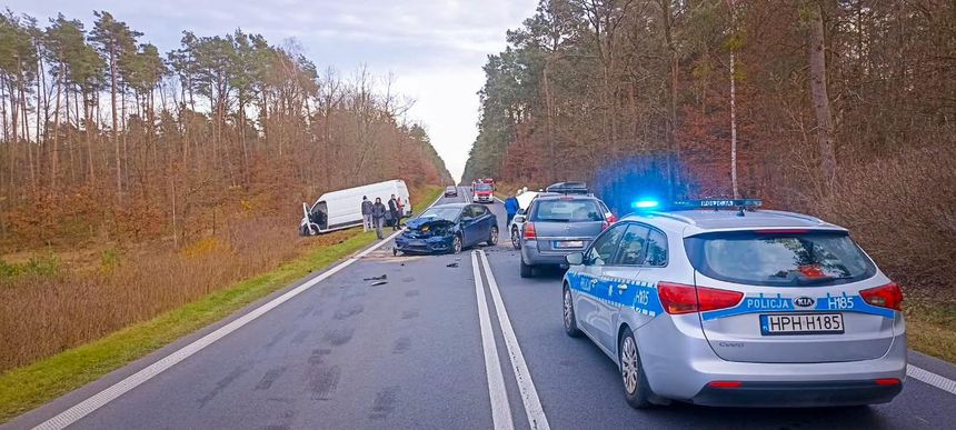 Bogucin. Wypadek na DK79, niemowlę w szpitalu