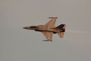 F-16