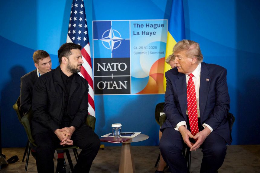Prezydent Ukrainy Wołodymyr Zełenski i prezydent USA Donald Trump na szczycie NATO w Hadze