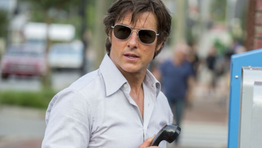 Tom Cruise w filmie "Barry Seal: Król przemytu"