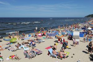 Międzyzdroje, turyści na plaży