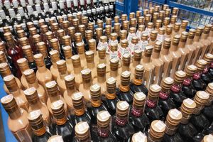 Najczęściej podrabiane produkty w UE to wino i napoje spirytusowe