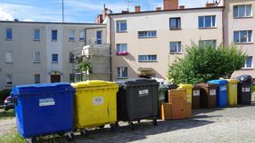 pojemniki na śmieci