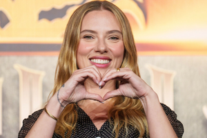 Scarlett Johansson premiera "'Jurassic World Rebirth"