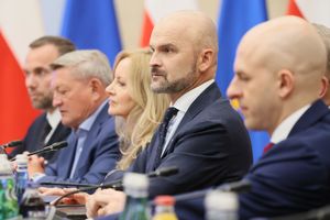 Deregulacja w ogniu krytyki. "Przy konkretnej reformie te zmiany w ogóle nie byłyby potrzebne"