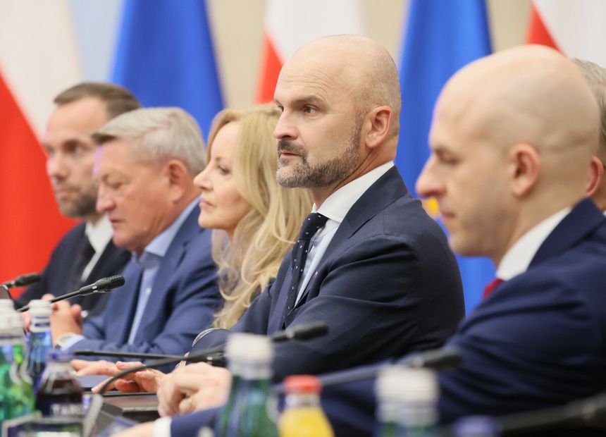 Deregulacja w ogniu krytyki. "Przy konkretnej reformie te zmiany w ogóle nie byłyby potrzebne"