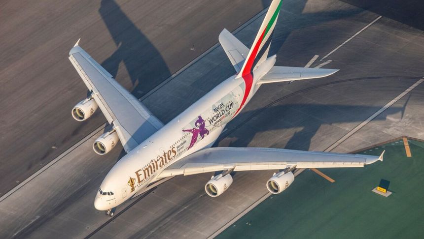 samolot linii Emirates