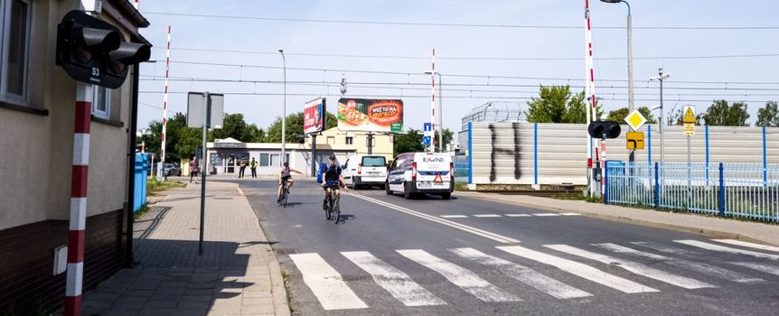 Zmiana organizacji ruchu na przejeździe kolejowym na Dębcu w Poznaniu