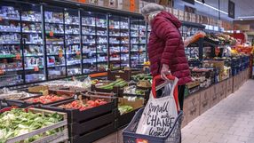 seniorka na zakupach