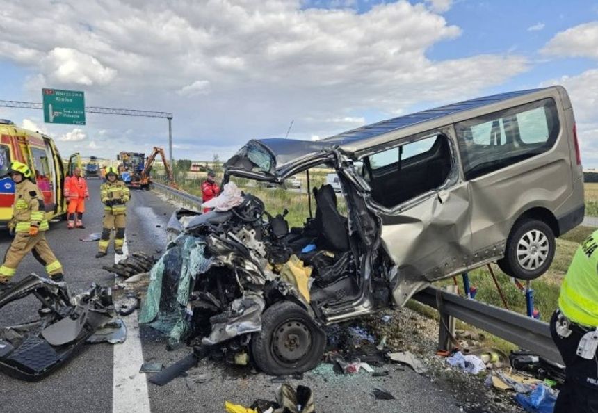 Mierzawa. Wypadek na S7, cztery osoby nie żyją