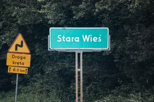 Stara wieś znak zbrodnia