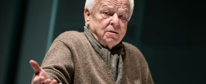 Marian Opania