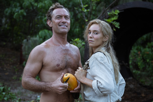 Jude Law i Vanessa Kirby
