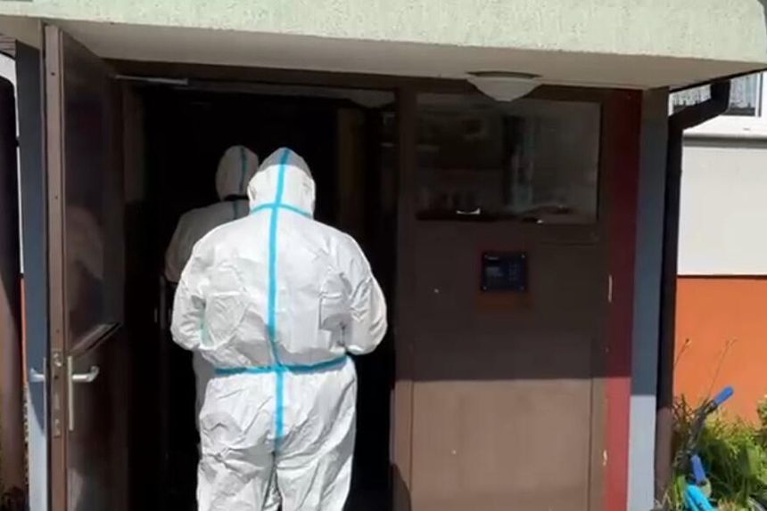 Lidzbark. Dwa ciała w jednym z mieszkań