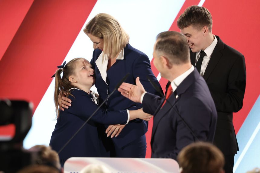 Biuro Obrony Praw Dziecka: hejt wobec córki Nawrockiego to przestępstwo