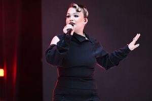 Podbiła internet i była gwiazdą polskiego festiwalu. Jej nowy singiel zaskakuje