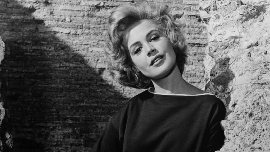 Sandra Dee