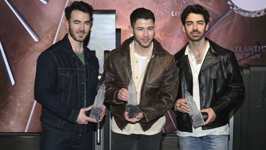 Członek Jonas Brothers powróci na ekrany. Muzyk zagra legendę
